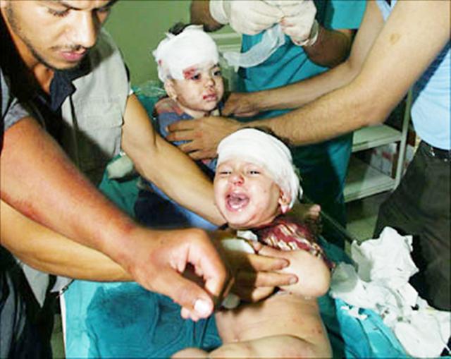 أزمة إنسانية طاحنة والحصول على المساعدات مخاطرة... مسئولو غزة: هكذا تعرقل مصر وصول المساعدات