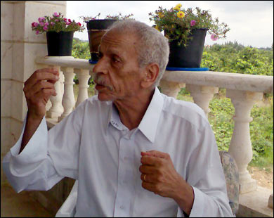 الشاعر نجم يحيي صمود غزة ويدعو لرفض المبادرة المصرية