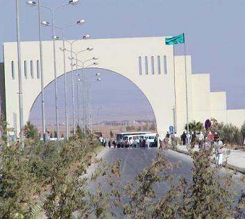 موظفون في جامعة آل البيت يواصلون الاعتصام...وشواقفه يؤكد عدالة مطالبهم