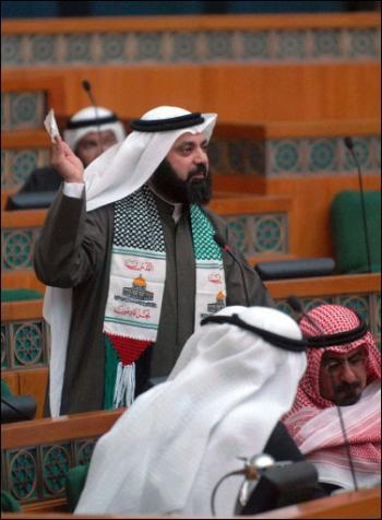 الطبطبائي يهاجم عباس ويطالب بنقل الجامعة العربية الى فنزويلا