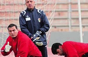 فينجادا يعلن تشكيلة منتخبنا لمباراة سنغافورة