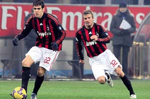 كاكا يستمع لنداء قلبه ويبقى ميلانياً