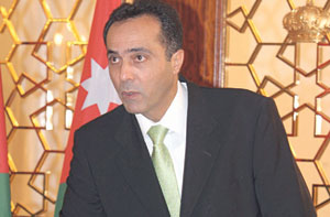 مذكرة نيابية تطالب بإقالة وزير الصحة