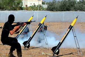 سقوط صاروخ جراد من غزة على مدينة عسقلان جنوبي إسرائيل