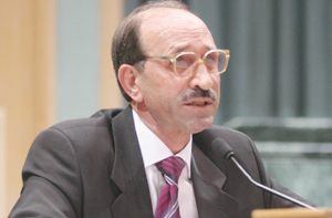 الكساسبة يثبت جدارته في إدارة الأزمة المالية