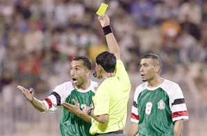 الوحدات يرصد الوداد ومحمود يحذر من الحكام