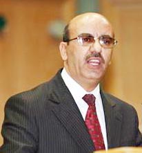 الشديفات يتجاهل لقاء نائبين ويقول : " أنا مسؤول عني رئيس الوزراء مش النواب "