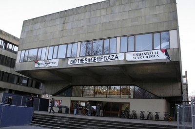 طلاب يسيطرون على مباني أكبر جامعات بريطانيا احتجاجا على حصار غزة