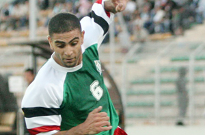 الوحدات ينتظر بطاقة فتحي للمشاركة في لقاء القمة