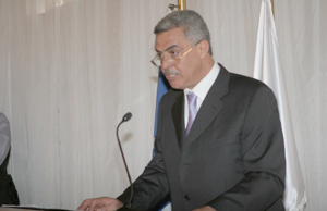 الحديد يواصل اتصالاته لدعم ترشيحه للاتحاد الأسيوي