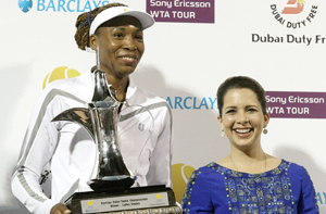 الأميرة هيا تتوج فينوس بطلة لتنس دبي