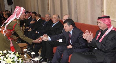 الملك يلتقي وجهاء وشيوخ عشائر بني صخر