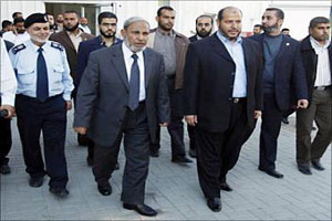 وفد من حماس يتوجه إلى القاهرة اليوم للمشاركة في الحوار الفلسطيني