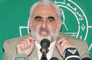 أبو بكر: حكومة الذهبي قبل وبعد التعديل لا تلبي طموحات الشعب