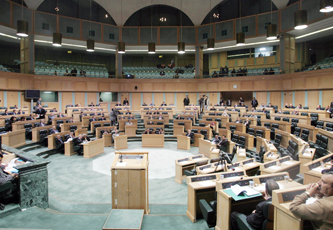 27 نائبا يطالبون بدورة استثنائية تتضمن بنودا رقابية