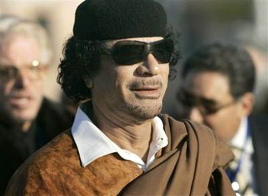 القذافي يؤم المصلين في نواكشوط