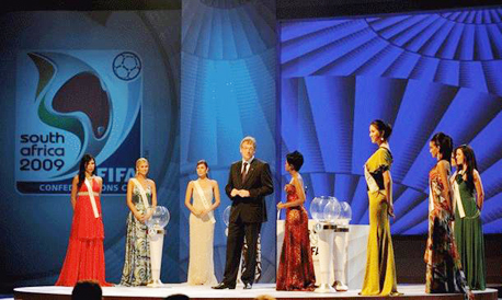 الفيفا ينتقد جنوب أفريقيا بسبب إعلانات كاس القارات