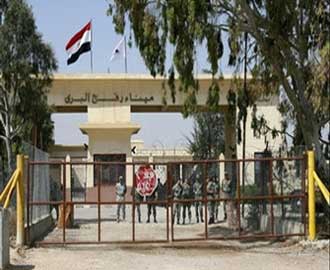 أعضاء الوفد النيابي الأردني يعتصمون أمام معبر رفح بعد منعهم مجددا من دخول غزة