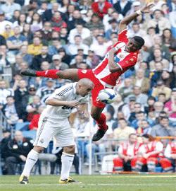 انجلترا تطلب إجراء مباراة ودية مع منتخبنا الوطني