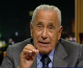 صحيفة الجمهورية المصرية تشن هجوماً حاداً على هيكل وتصفه بـ "الحاوي"