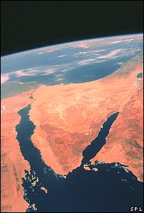 وقاحة ليست غريبة عليهم..غالبية الإسرائيليين يؤيدون إعادة احتلال سيناء