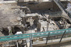 مخطط إسرائيلي لإقامة سكة قطار ومصعد أسفل ساحة البراق