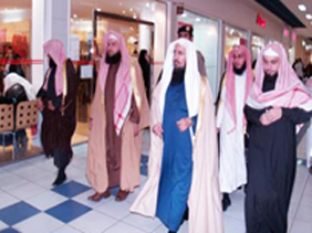 الهيئة الدينية السعودية تعتقل ثلاثة ممثلين وممثلة بتهمة الاختلاط بامرأة