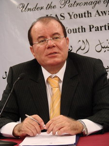 الشريف يؤكد دخول شاحنة تحمل أسلحة إلى "الضفة الغربية" عن طريق الأردن