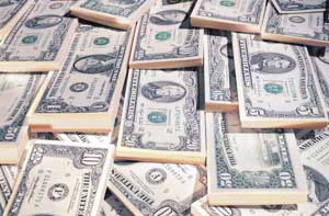 بعد ضغوطات رسمية..شركات توظيف اموال توقف جمع الاستثمارات وتعيدها الى المواطنين