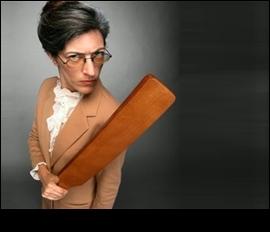 كسر يد طالب تأخر عن الطابور الصباحي في مدرسة باربد