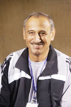 مدرب شباب الحسين يعتزم الاستقالة بعد هبوط الفريق للدرجة الاولى