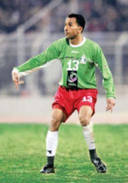 رأفت علي يؤكد عدم اعتزاله.. ومحارمة: لن ألعب لغير شباب الأردن