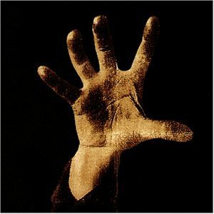 لاخراج جن تلبسها... سعودية تضرب وتحرق طفلتها حتى الموت!!