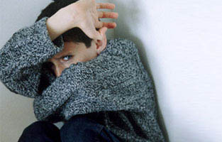 طفل يلقى حتفه حرقا بأعقاب السجائر