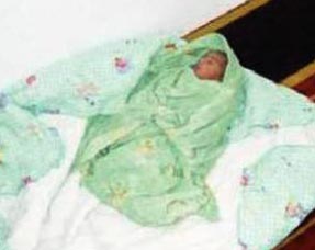 العثور على لقيطين في عمان احدهما متوفي وآخر بصحة جيدة