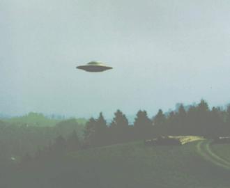 متهما أمريكا ودول أخرى بالتستر..رائد فضاء سابق: يوجد حياة أخرى في الكون