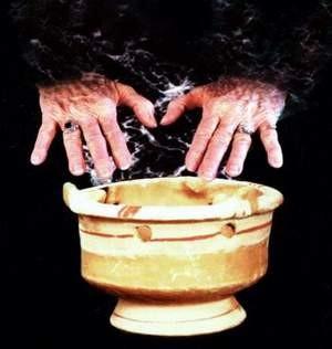 مشاجرة حامية بين أب وابنه يمتهنان الشعوذة في الزرقاء على خلفية حسابات مالية