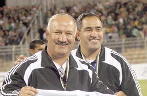 سلمان يتلقى عروضا بالجملة و الوحدات يبحث تجديد عقده