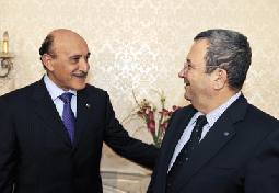 اللواء سليمان يصل إلى إسرائيل ويدعو نتنياهو لزيارة مصر ويلتقي باراك وليبرلمان