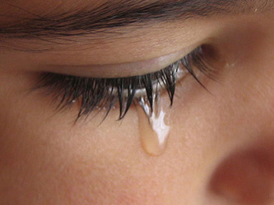 بعد أن دهسه تركه ولاذ بالفرار..سائق متهور حوّل جمعة عائلة الطفل نعيم إلى مأتم