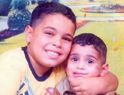 اجراءات دفن يزن اليوم بعد العثور على عمه