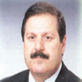 أبو فارس بصدد رفع دعوى قضائية بشأن انتخاب مركز نقيب الأطباء