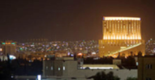 مذيع ونائب وسفير يعتدون على فتاة بالضرب في فندق الرويال