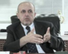 دائرة الاراضي.. دائرة للجباية يفتخر مديرها بحجم الأموال التي يجمعها من المواطنين