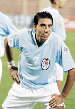 منتخب الكرة يستدعي لاعبيه المحترفين