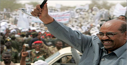 مستشارة أوكامبو: هناك أشخاص داخل الجهاز الحاكم بالسودان يرغبون في تسليم البشير