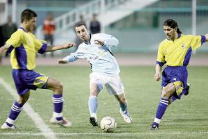 بعد غياب قارب الشهر..ابو عالية ينتظم بتدريبات فريقه الاربعاء