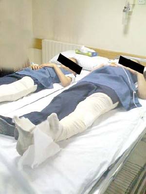 دهس طالبتين فـي الصف الاول امام مدرستهن فـي ماركا