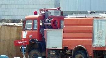 حريق في مستودع لزينة السيارات بمنطقة أم الحيران
