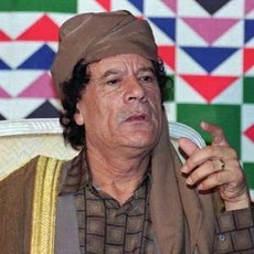 القذافي يطلب لقاء 700 امرأة إيطالية خلال زيارته روما